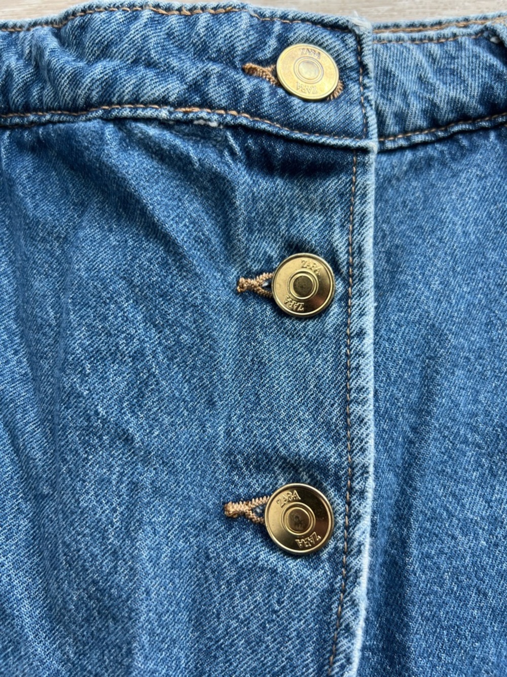 Zara Blue Denim Skort with Frayed Hem - Picture 3 of 6